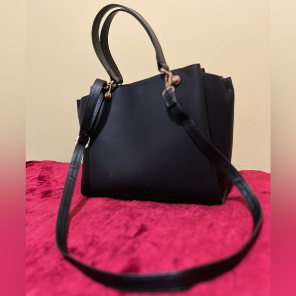 Black Aldo Faux Soft Leather Tote Bag with Gold Hardware + Clip on Accessory - Picture 3 of 8